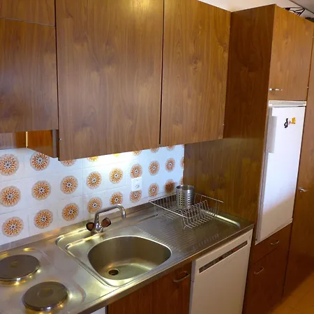 Appartement Robin Des Bois B 15 By Interhome *